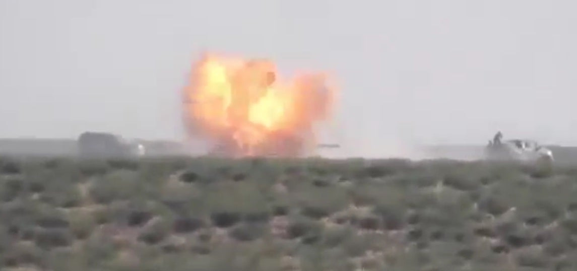 Ισλαμιστές καταστρέφουν συριακό άρμα Τ-72 με αντιαρματικό πύραυλο (βίντεο)